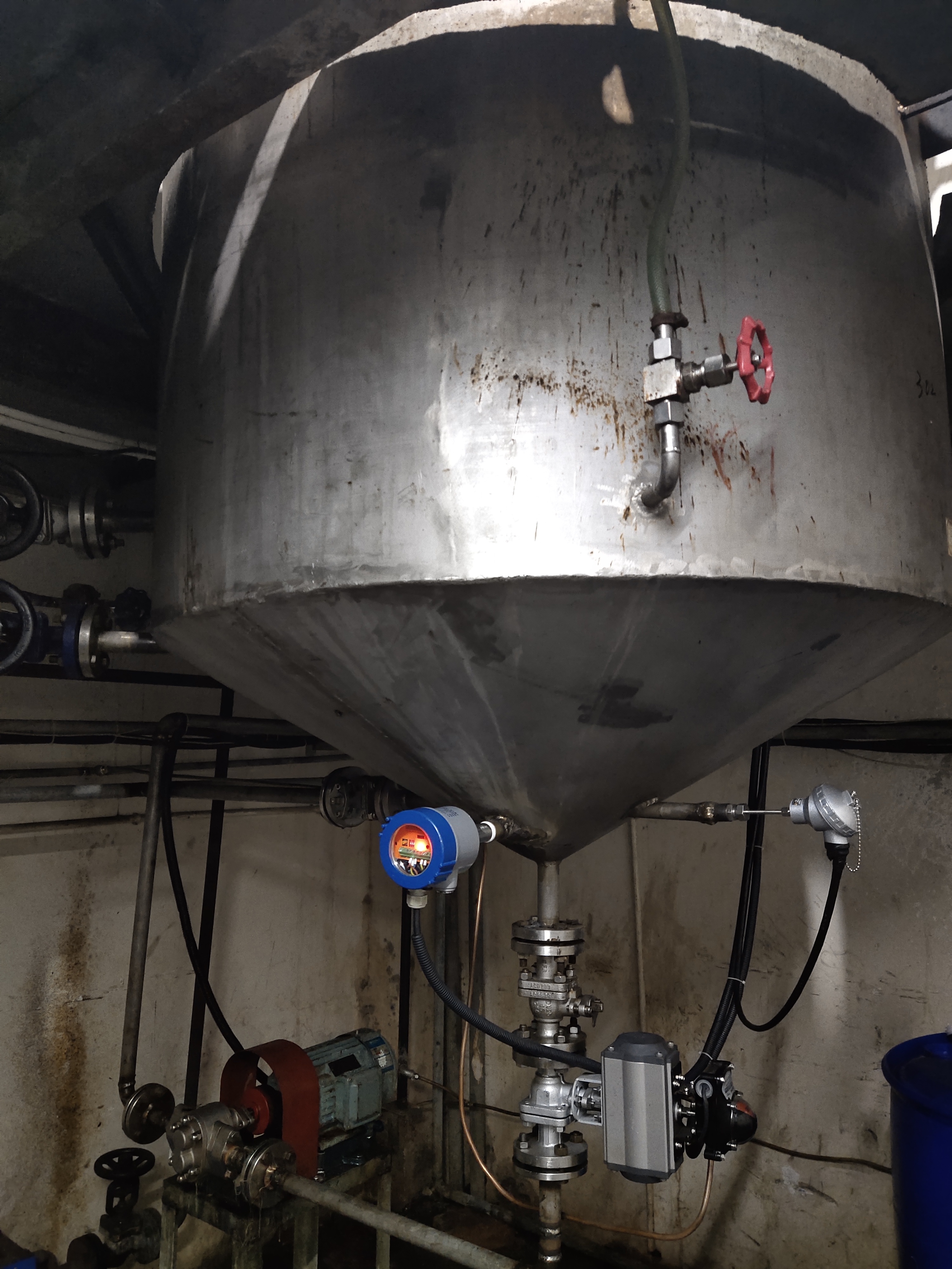 Últimos casos de empresas sobre  Where Are Tuning Fork Level Switches Used?-100 Questions About Tuning Fork Level Switches