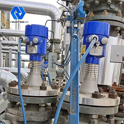 Un buen precio. Sensor de nivel de agua de radar de alta precisión con antena de panel y material PTFE/3l6L (opcional) en línea